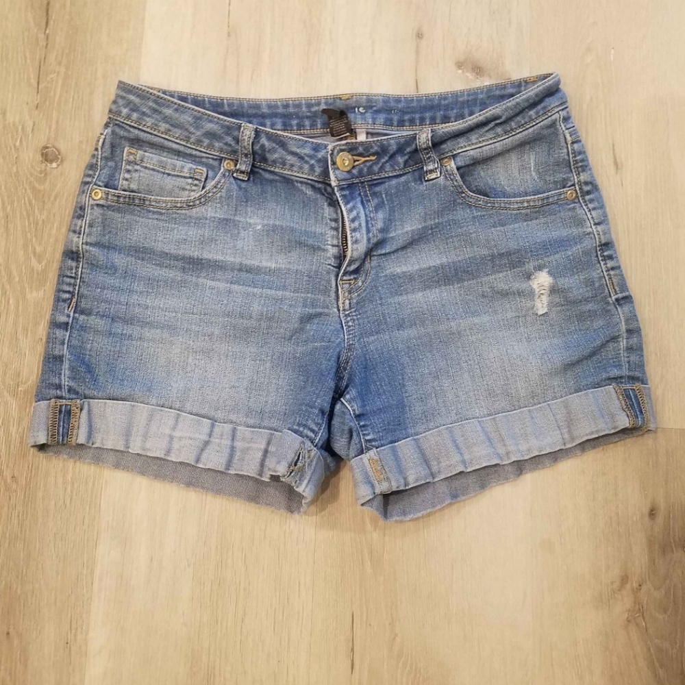 Apt. 9 Jean Denim Shorts Size 8